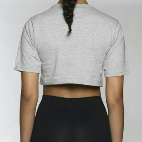 💕90s VINTAGE CROPPED CHAMPION TEE - GREY😍💕 - Picture 4 of 7